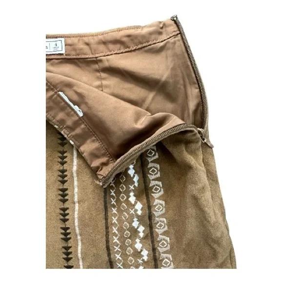 ✨ EUC ABERCROMBIE & FITCH Women’s Brown Faux Suede Embroidered Skirt | Size 4 - Picture 3 of 6